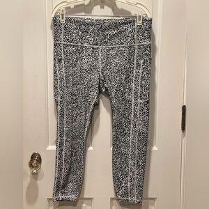 Athleta Ultimate Stash Textured 7/8 Tights Size XL Stylish Black & White Pattern